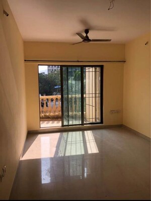 3 BHK Apartment For Rent in DLF Capital Greens Phase I And II, Moti Nagar