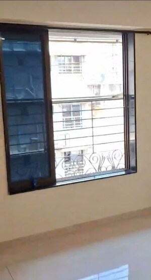 Room in 1 RK Apartment at Abhishek CHS Dadar, Dadar West – for Rent