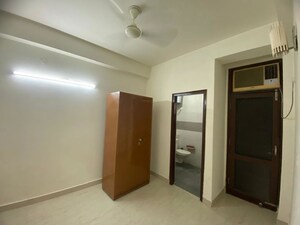 Room in 2 BHK Builder Floor at Malviya Nagar – for Rent