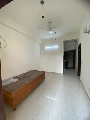 Room in 2 BHK Builder Floor at Malviya Nagar – for Rent