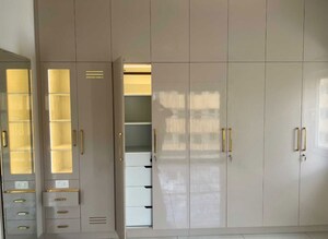 Bathroom in 3.5 BHK Apartment at Prestige Green Gables, Panathur – for Rent
