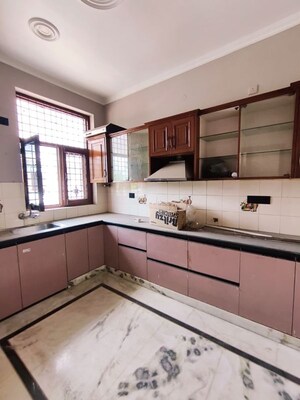 Kitchen in 1.5 BHK Builder Floor at Sector 10a – for Rent