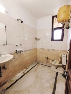 Bathroom in 1.5 BHK Builder Floor at Sector 10a – for Rent
