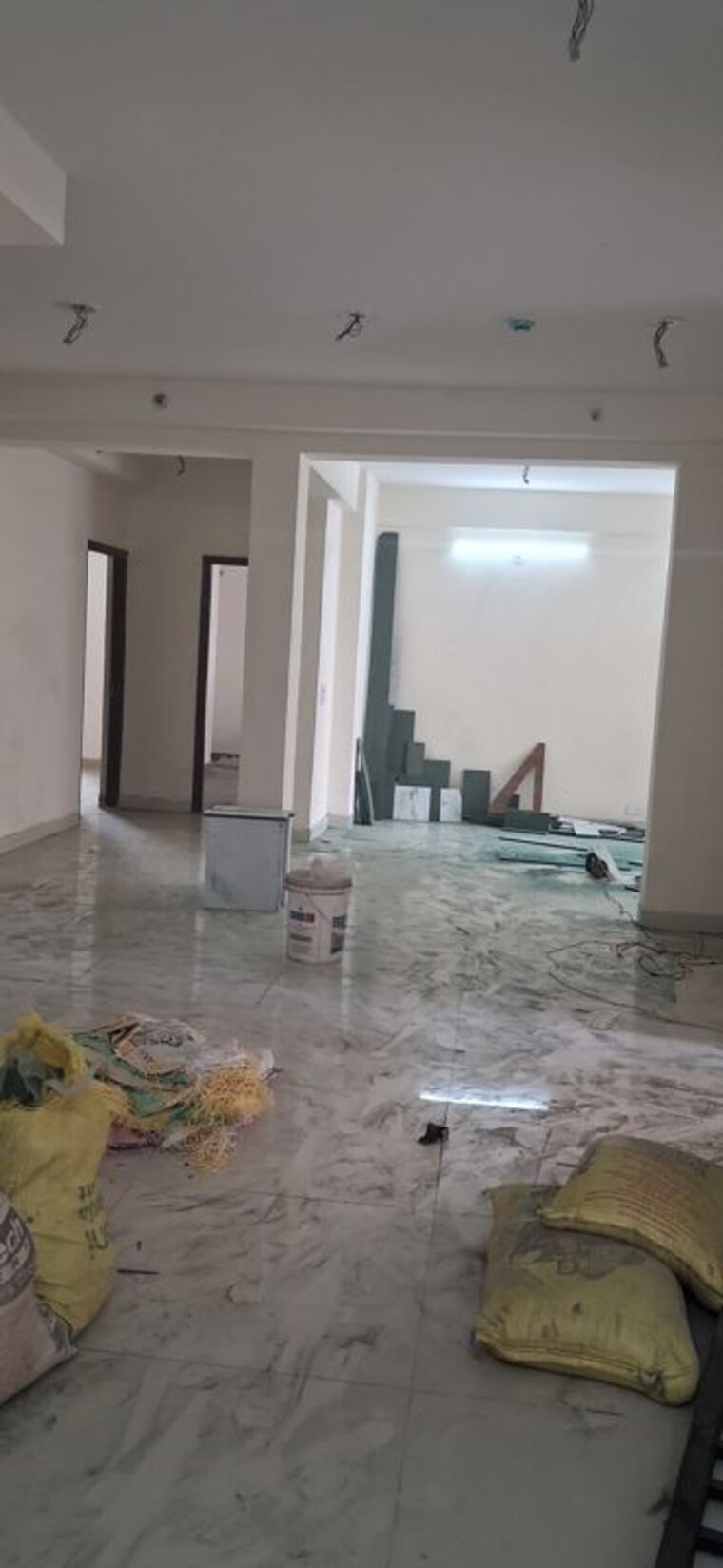 Hall, sector 107 4 Bedroom 3235 Sq.Ft. Apartment In Sector 107 Noida 10706977