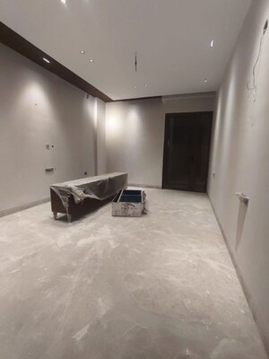 Parking in 4 BHK Builder Floor at Paschim Vihar – for Sale