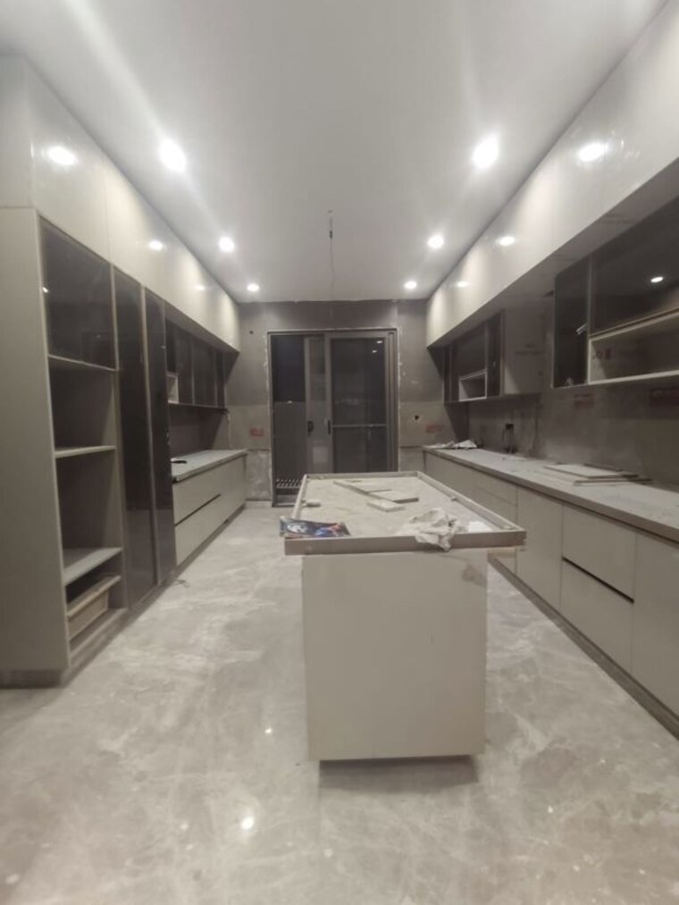 Kitchen, paschim vihar 4 Bedroom 400 Sq.Yd. Builder Floor In Paschim Vihar Delhi 10706981