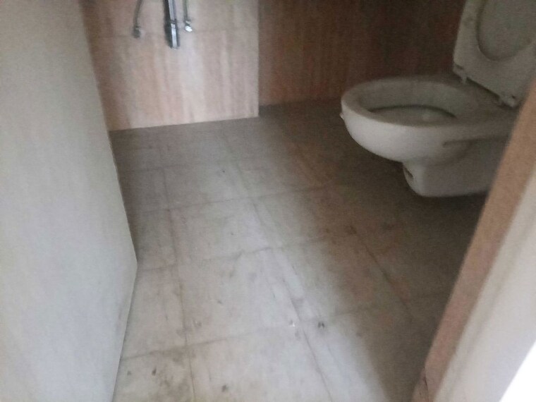 Bathroom, sector 23 3 Bedroom 1500 Sq.Ft. Builder Floor In Sector 23 Gurgaon 10707008