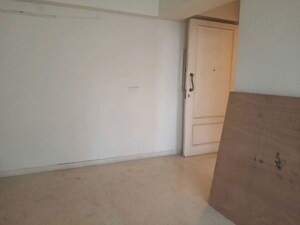 Room in 3 BHK Builder Floor at Sector 23 – for Rent