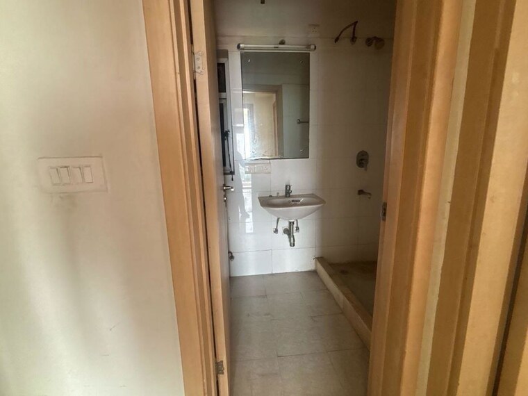 Bathroom, sector 22 3 Bedroom 1600 Sq.Ft. Builder Floor In Sector 22 Gurgaon 10707024