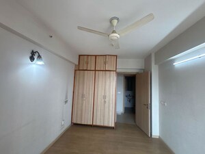 Room in 3 BHK Builder Floor at Sector 22 – for Rent