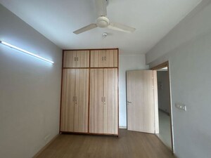 Room in 3 BHK Builder Floor at Sector 22 – for Rent