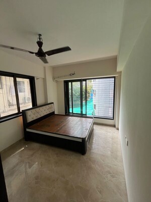 Room in Studio Apartment at Warden Court, Tardeo – for Rent