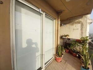 Bathroom in 3 BHK Builder Floor at Sector 22b – for Rent