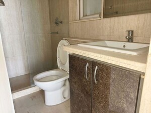 Bathroom in 3 BHK Builder Floor at Sector 21 – for Rent