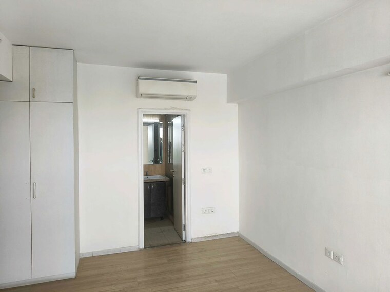 Room, sector 21 3 Bedroom 1600 Sq.Ft. Builder Floor In Sector 21 Gurgaon 10707055