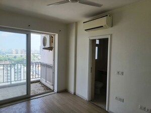 3 BHK Builder Floor For Rent in Sector 21