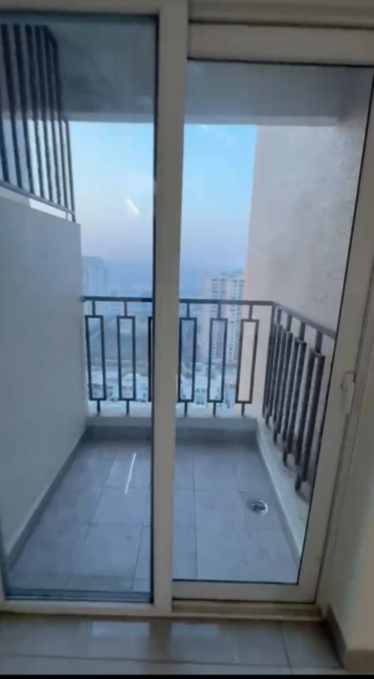 Balcony, ska-divya-towers 3 Bedroom 1350 Sq.Ft. Apartment In Sector 16 Greater Noida Greater Noida 10707068