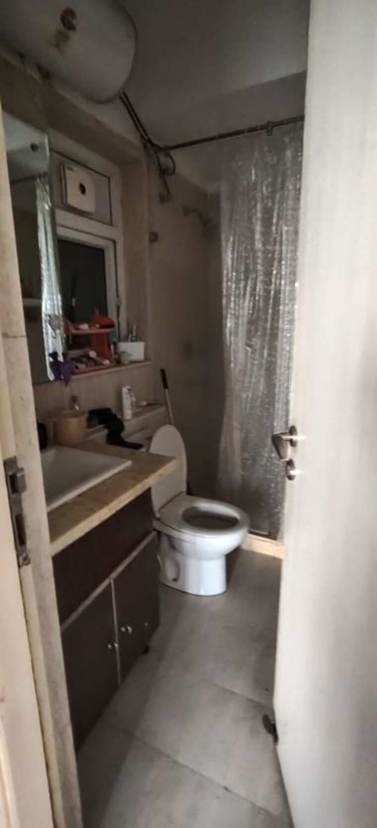 Bathroom, sector 23 3 Bedroom 1500 Sq.Ft. Builder Floor In Sector 23 Gurgaon 10707096