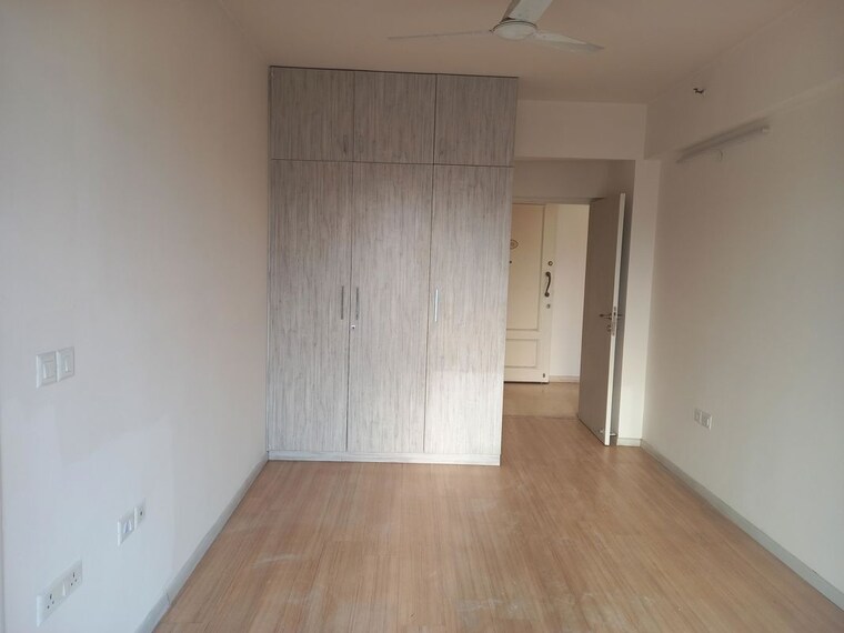 Room, sector 23 3 Bedroom 1500 Sq.Ft. Builder Floor In Sector 23 Gurgaon 10707096