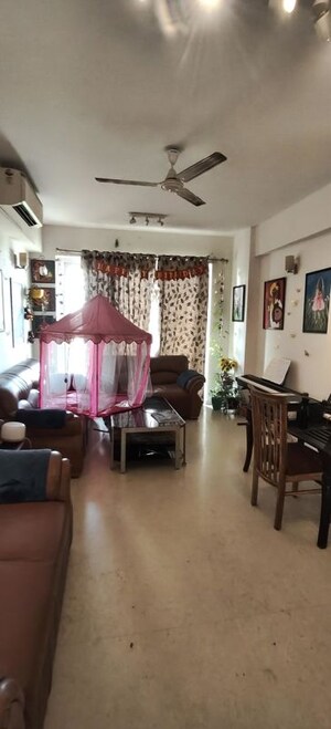 Living Room in 3 BHK Builder Floor at Sector 23 – for Rent