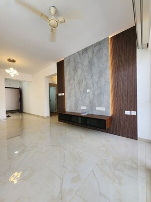 Room in 3 BHK Apartment at Casagrand Boulevard, Hennur Road – for Rent