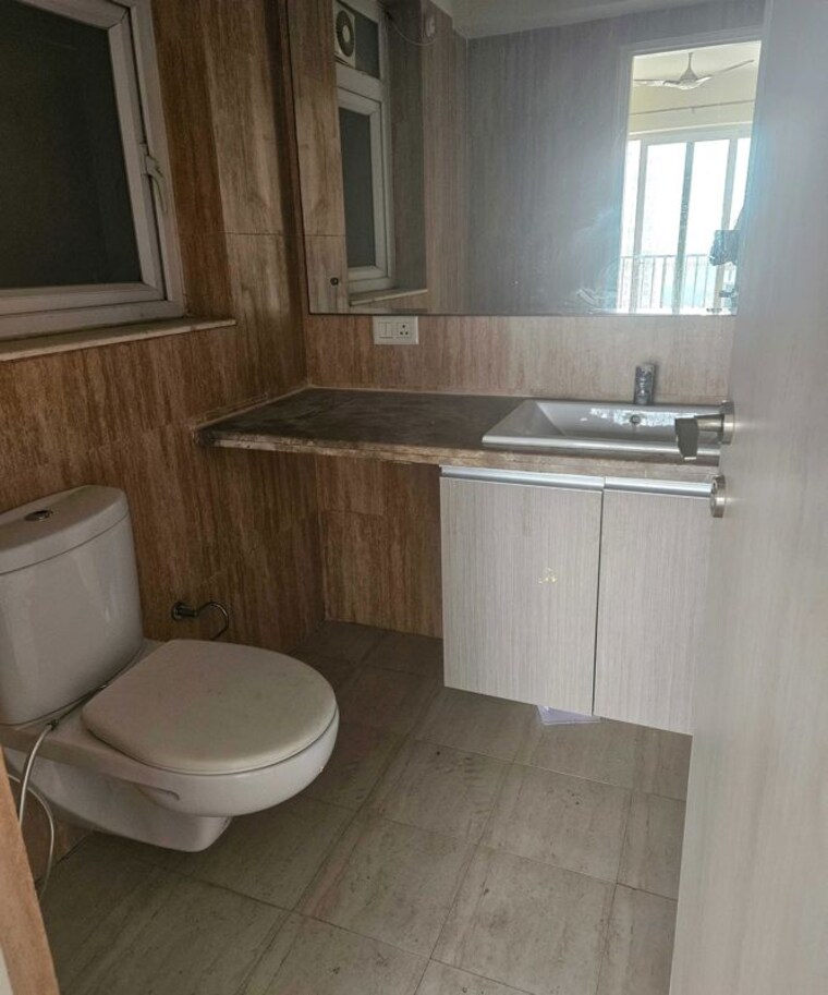 Bathroom, sector 22 3 Bedroom 1550 Sq.Ft. Builder Floor In Sector 22 Gurgaon 10707110