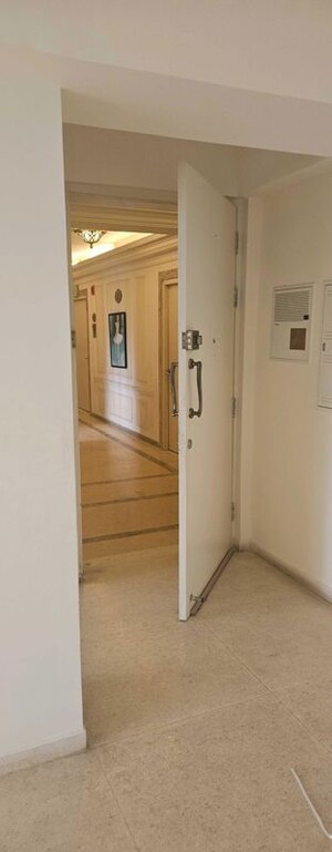 Room in 3 BHK Builder Floor at Sector 22 – for Rent