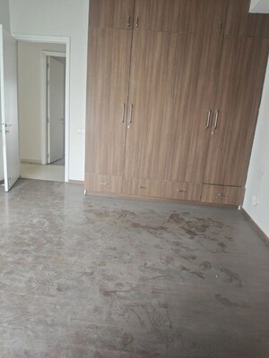 Room in 4 BHK Apartment at Ireo Victory Valley, Sector 67 – for Rent