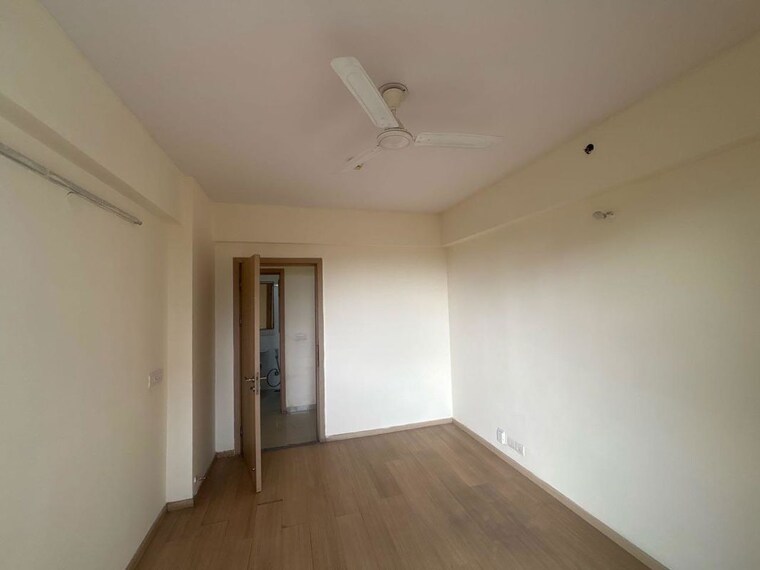 Room, sector 21 3 Bedroom 1500 Sq.Ft. Builder Floor In Sector 21 Gurgaon 10707115