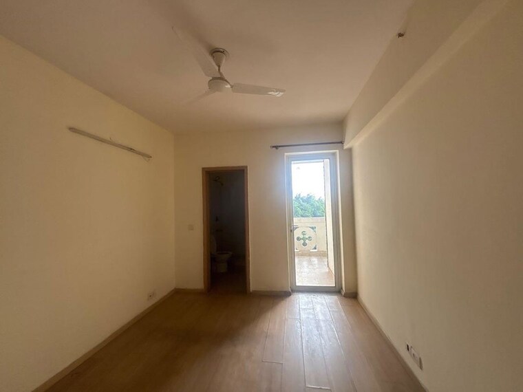 Room, sector 21 3 Bedroom 1500 Sq.Ft. Builder Floor In Sector 21 Gurgaon 10707115