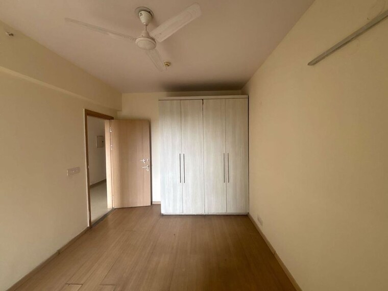 Room, sector 21 3 Bedroom 1500 Sq.Ft. Builder Floor In Sector 21 Gurgaon 10707115