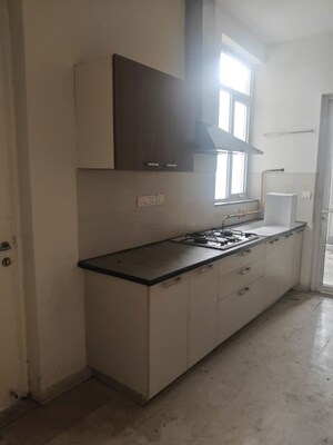 Kitchen in 3.5 BHK Apartment at Ireo Victory Valley, Sector 67 – for Rent