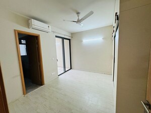 Room in 3 BHK Apartment at M3M Heights, Sector 65 – for Rent