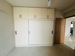 Room in 3 BHK Apartment at M3M Heights, Sector 65 – for Rent