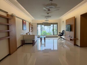 Living Room in 3 BHK Apartment at Milind Nagar – for Rent