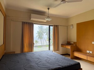 Bedroom in 3 BHK Apartment at Milind Nagar – for Rent