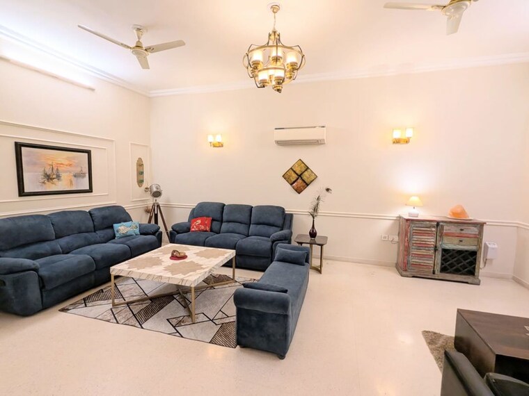 Team Area, emaar-mgf-emerald-hills 4 Bedroom 350 Sq.Yd. Apartment In Sector 65 Gurgaon 10707133