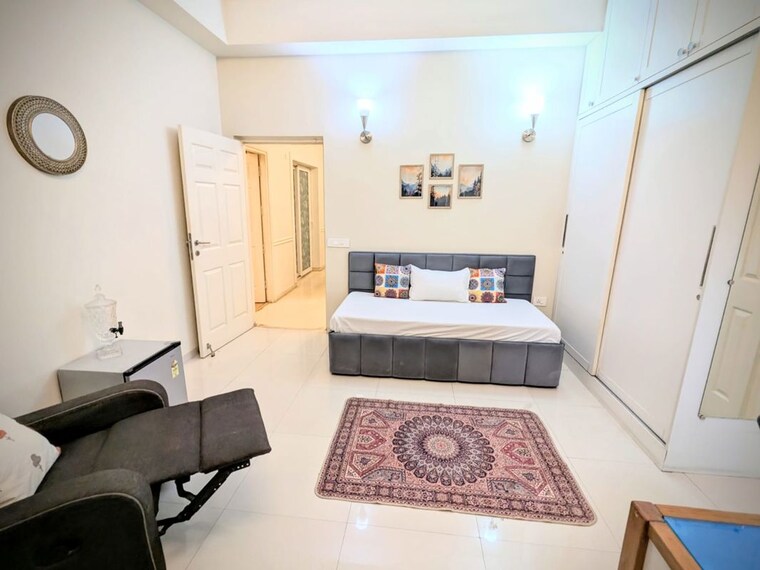 Bedroom, emaar-mgf-emerald-hills 4 Bedroom 350 Sq.Yd. Apartment In Sector 65 Gurgaon 10707133