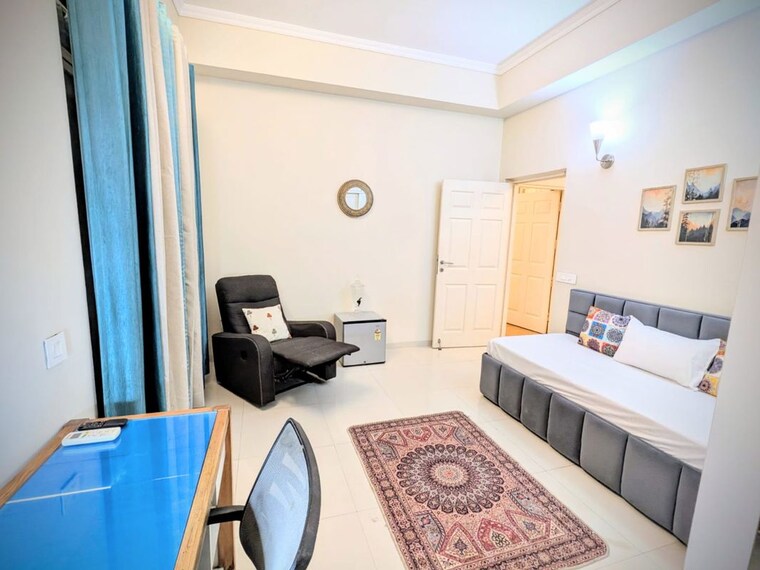 Team Area, emaar-mgf-emerald-hills 4 Bedroom 350 Sq.Yd. Apartment In Sector 65 Gurgaon 10707133