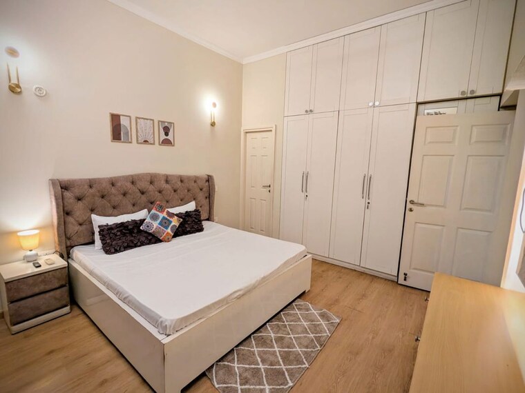 Team Area, emaar-mgf-emerald-hills 4 Bedroom 350 Sq.Yd. Apartment In Sector 65 Gurgaon 10707133