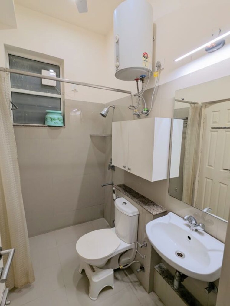 Team Area, emaar-mgf-emerald-hills 4 Bedroom 350 Sq.Yd. Apartment In Sector 65 Gurgaon 10707133
