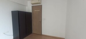 Room in 2 BHK Apartment at Lodha Gardenia, Wadala – for Rent