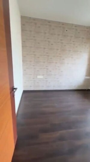 Room in 2 BHK Apartment at Paradise Sai Icon, Kharghar – for Rent