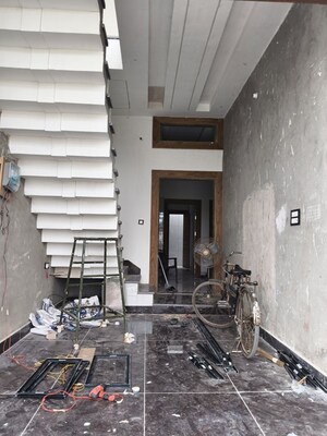 Parking in 4 BHK Independent House at New Mandi – for Sale