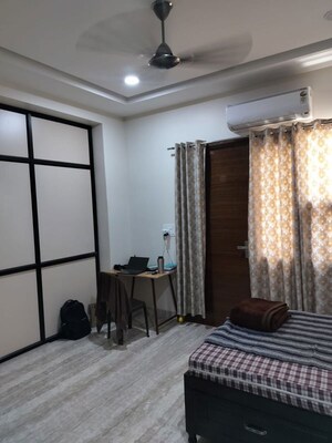 Bedroom in 3 BHK Builder Floor at Jamuna Nagar – for Rent