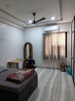 Bedroom in 3 BHK Builder Floor at Jamuna Nagar – for Rent