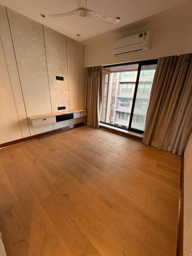Room, bandra west 3 Bedroom 1350 Sq.Ft. Apartment In Bandra West Mumbai 10707167