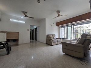 Room in 3 BHK Apartment at Dheeraj Valley, Goregaon East – for Rent