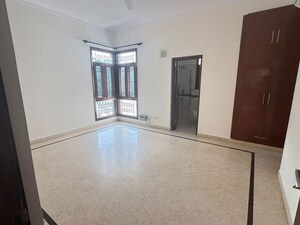 Room in 5 BHK Villa at Eros Rosewood City, Sector 49 – for Rent