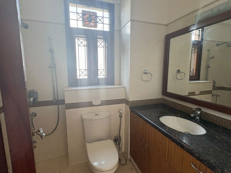 Bathroom, eros-rosewood-city 5 Bedroom 534 Sq.Yd. Villa In Sector 49 Gurgaon 10707125